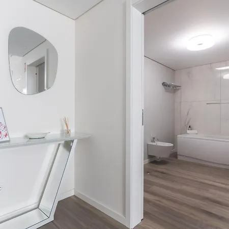 Essence By Atlantic Apartment *