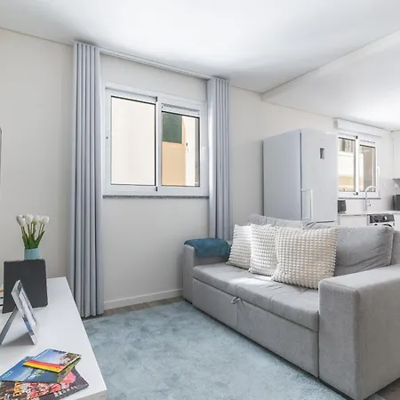 Essence By Atlantic *