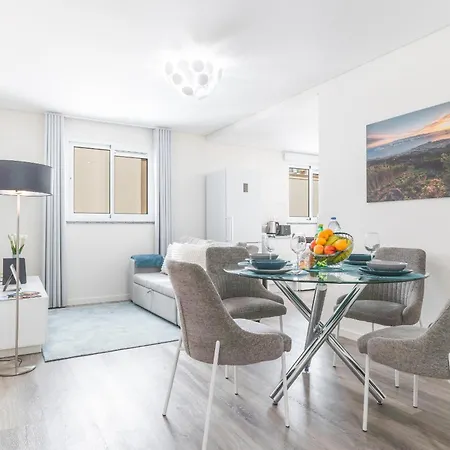 Essence By Atlantic Φουνκάλ